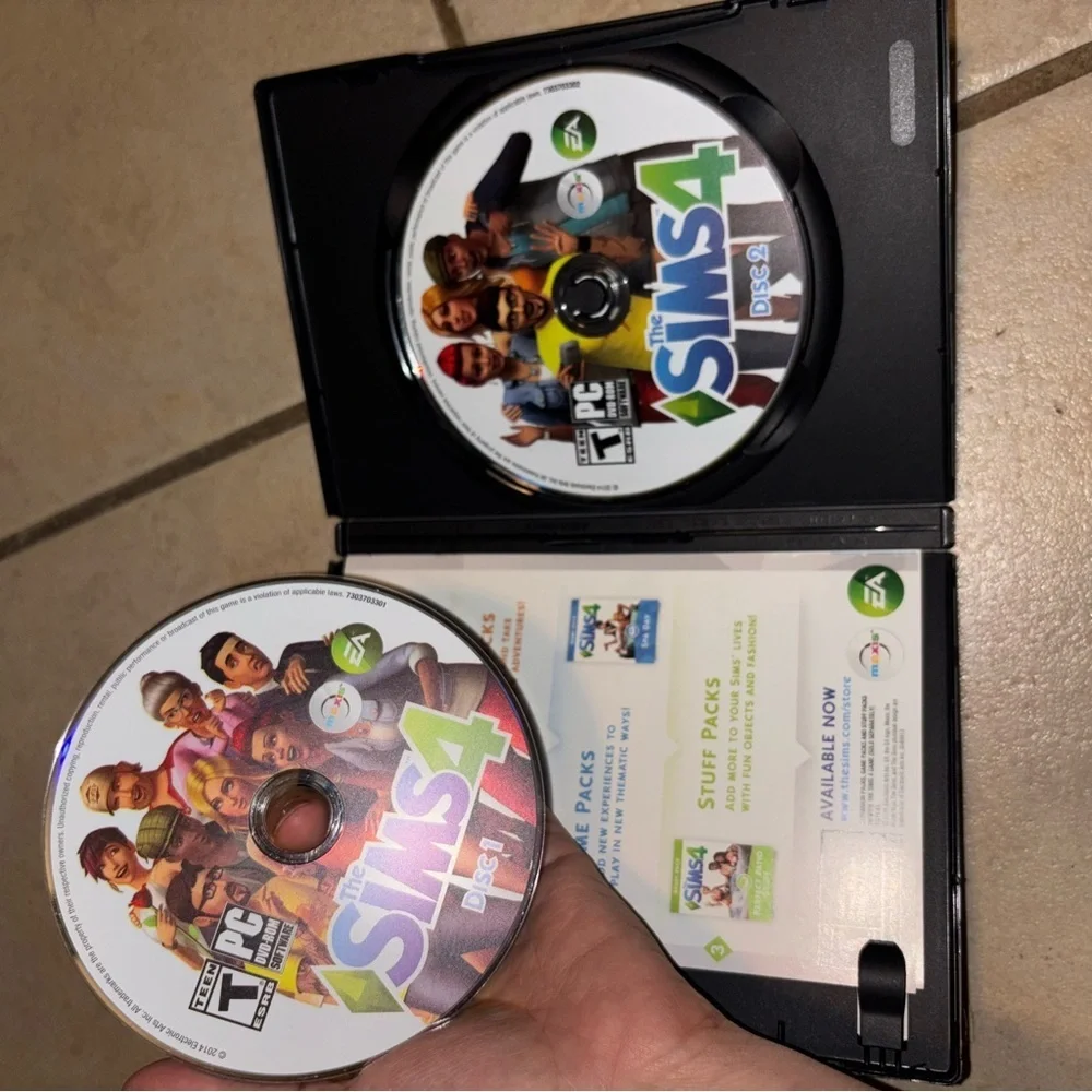 The Sims 4 - PC/Mac (2-Disc DVD-ROM) Video Game w/ Case